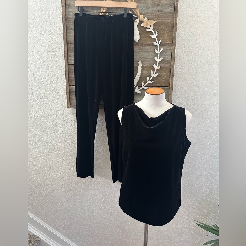 Double D Ranch Black Sleeveless‎ Velour Set ladies M
